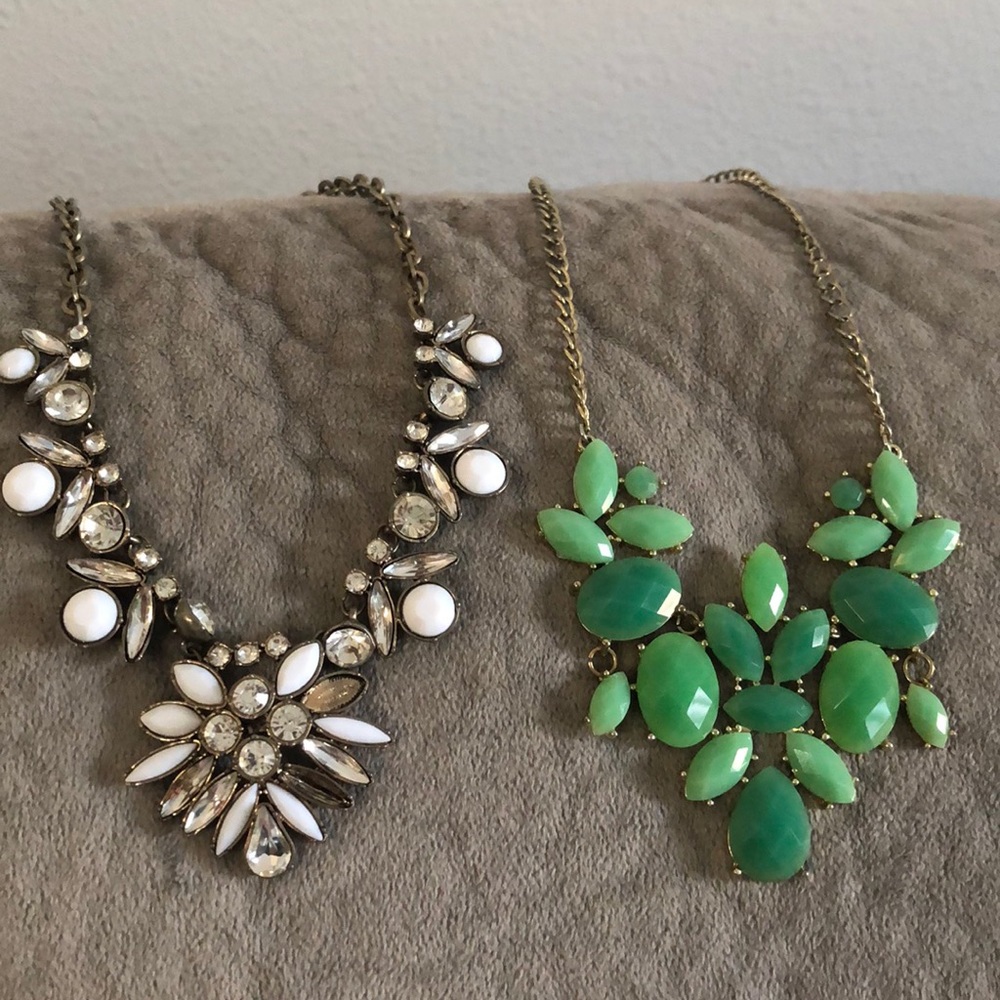 Mixed assortment of costume jewelry